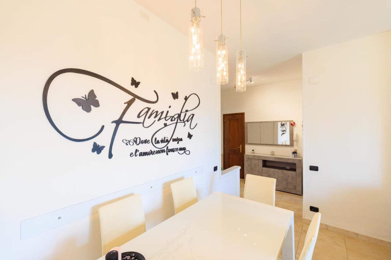 L' Essenziale Apartment Livorno Bagian luar foto