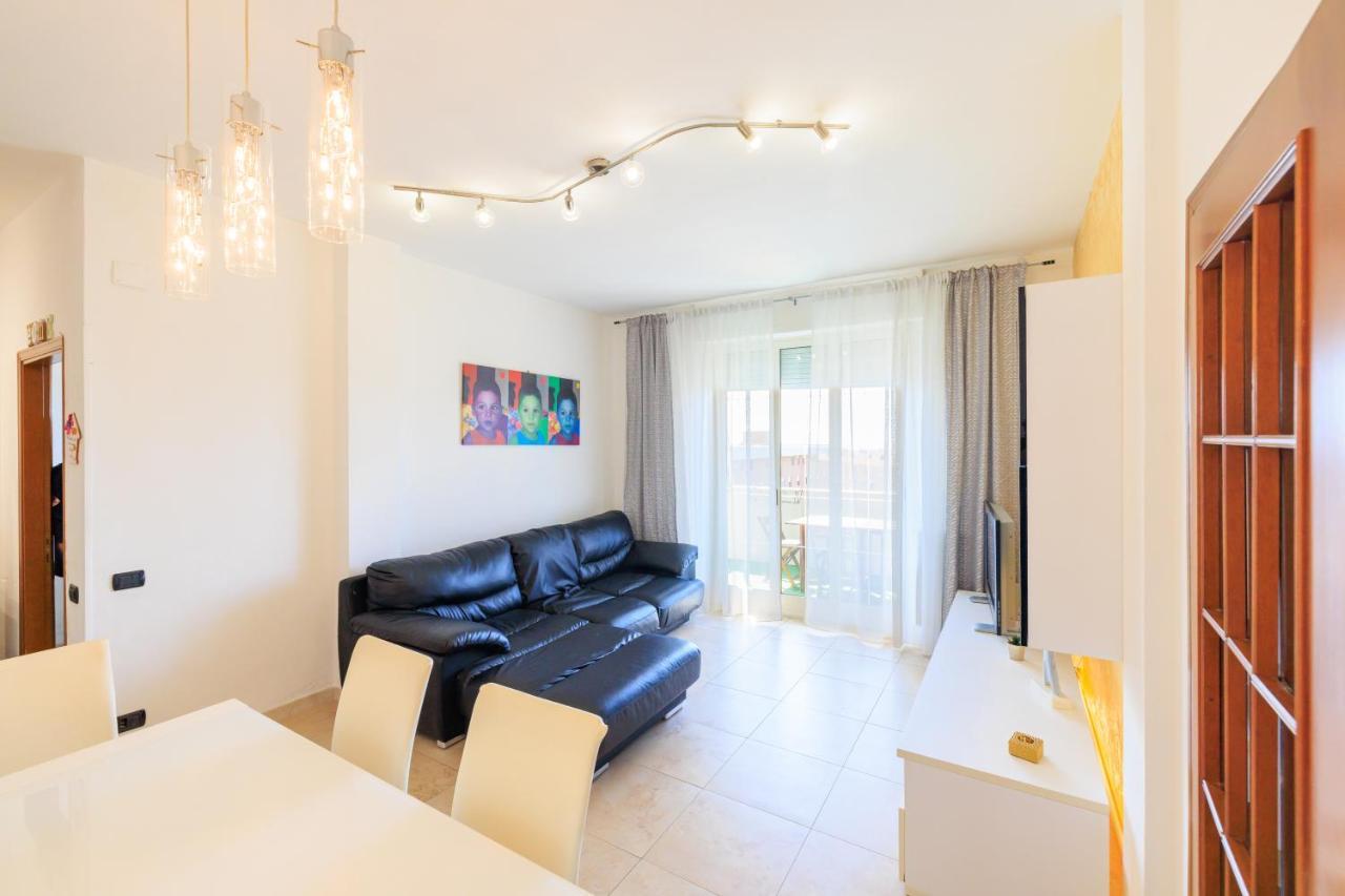 L' Essenziale Apartment Livorno Bagian luar foto