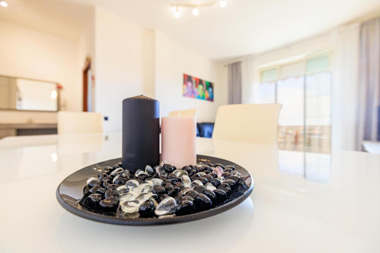 L' Essenziale Apartment Livorno Bagian luar foto