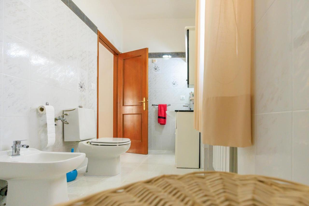 L' Essenziale Apartment Livorno Bagian luar foto